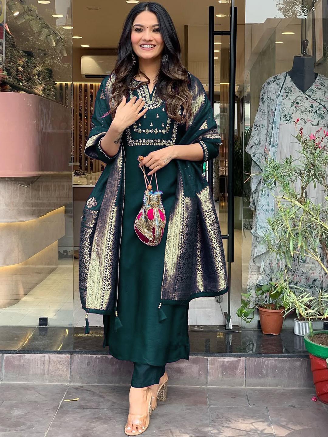 Women's Teal Straight Embroidered Kurta Pant Set With Jacquard Dupatta