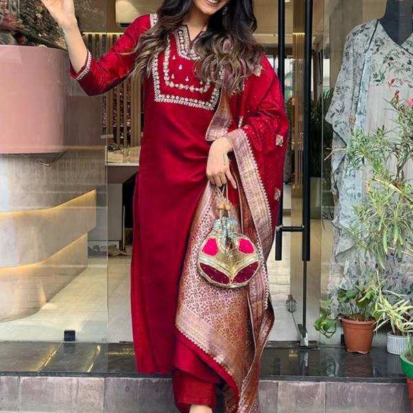 Maroon Women's Embroidered Straight Kurta Set