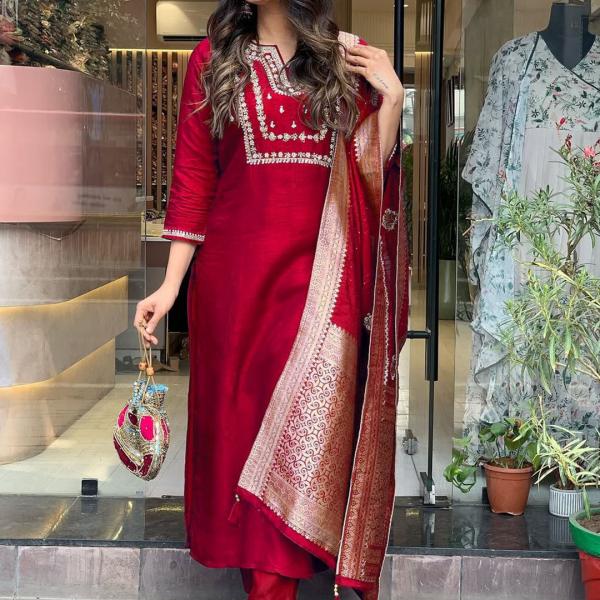 Maroon Women's Embroidered Straight Kurta Set