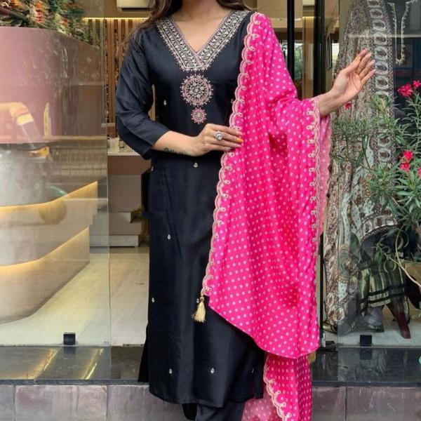 Black Elegant Cotton Print Kurta Set with Embroidery