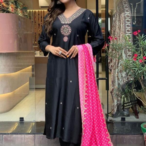Black Elegant Cotton Print Kurta Set with Embroidery