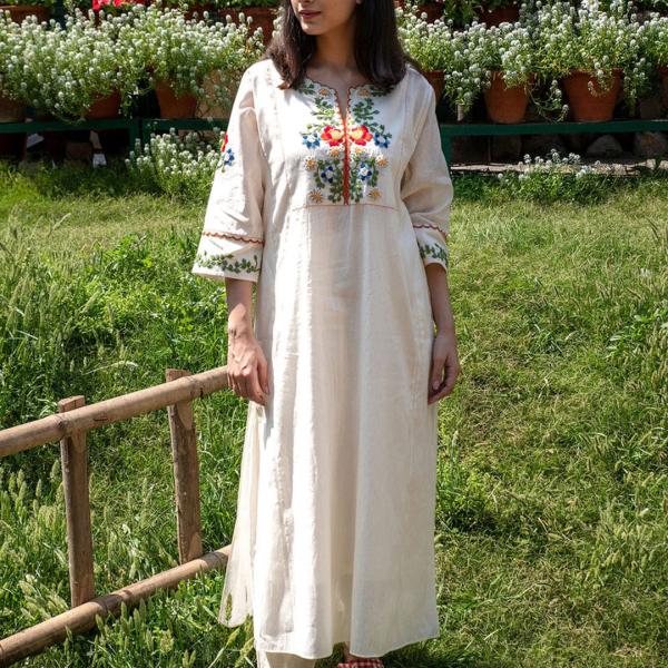 VINTAGE COLOUR Women Embellished Straight Kurta Set