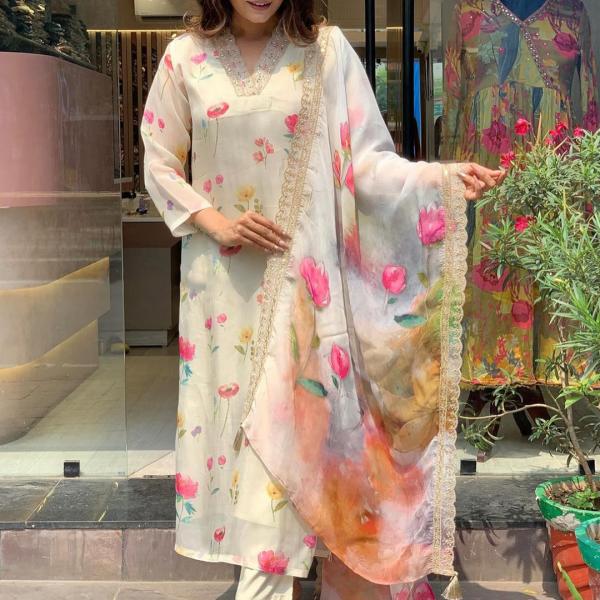 Taby Fabric Top and Rayon Pant Set with Dupatta – Elegant and Comfortable Ethnic Wear