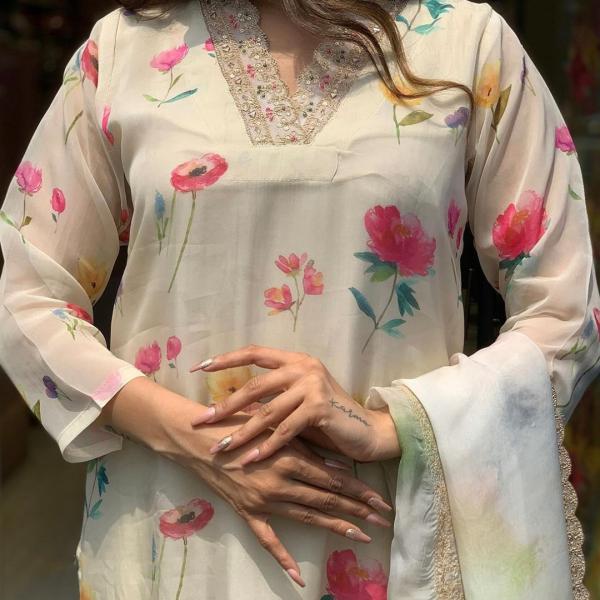Taby Fabric Top and Rayon Pant Set with Dupatta – Elegant and Comfortable Ethnic Wear