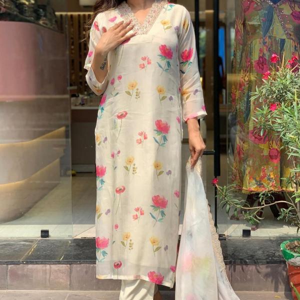 Taby Fabric Top and Rayon Pant Set with Dupatta – Elegant and Comfortable Ethnic Wear