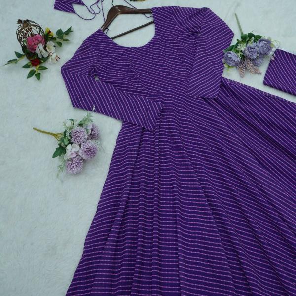 Elegant Fox Purple Georgette Digital Print Gown with Dupatta Set